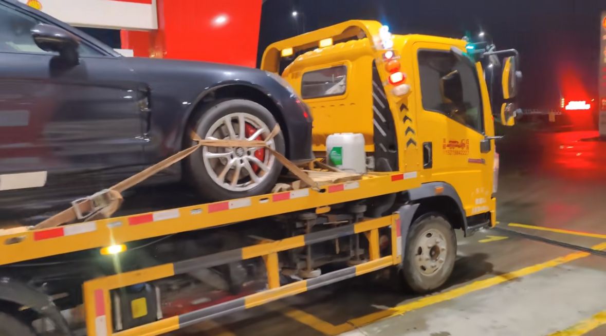 广西行车途中遇到突发状况该如何呼叫道路救援？
